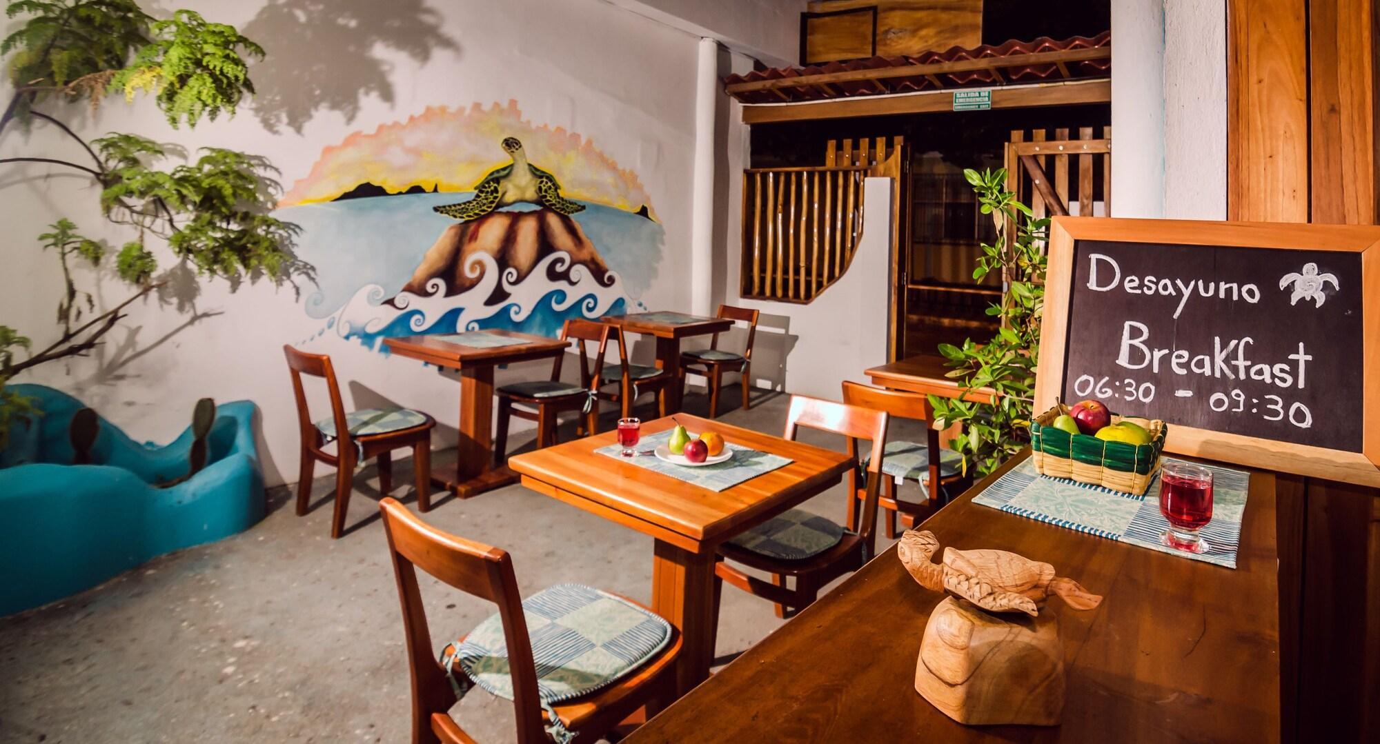 Galapagos Native Hostel Puerto Ayora  Buitenkant foto